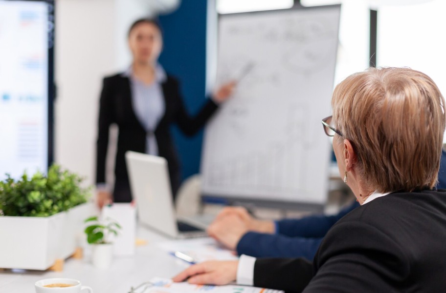 Inglés jurídico_ domina el lenguaje legal global desde hoy